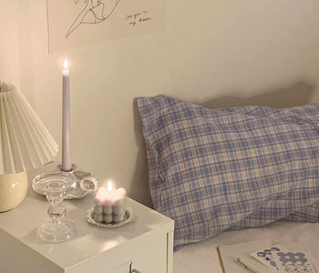 長い夜、優しい光に包まれて。お部屋でキャンドルを楽しむ6つのアイデア