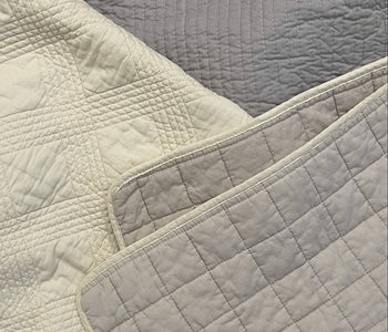 【スタッフコラム】じゃぶじゃぶ洗えてふんわり軽い。「air rug」が生まれるまでのお話　vol.3