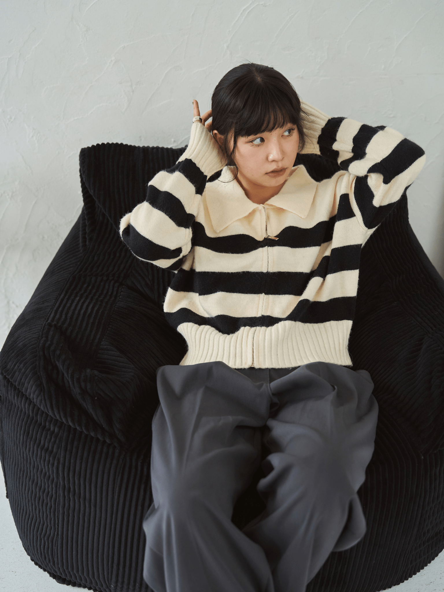 OR - 6873 - LOOSY - HUGME 1人掛けビーズソファ BLACK