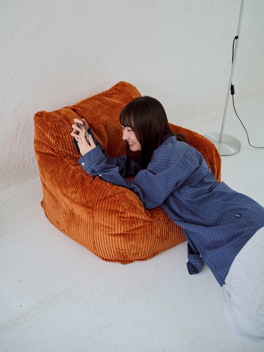 SE - 9404 - LOOSY - HUGME 1人掛けビーズソファ ミニ Blood Orange