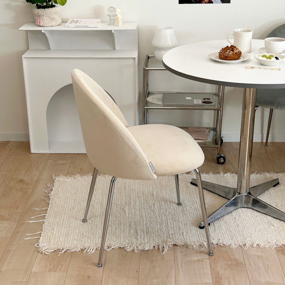 BR-3137-Roomnhome-Roomnhome｜ベルベットダイニングチェア