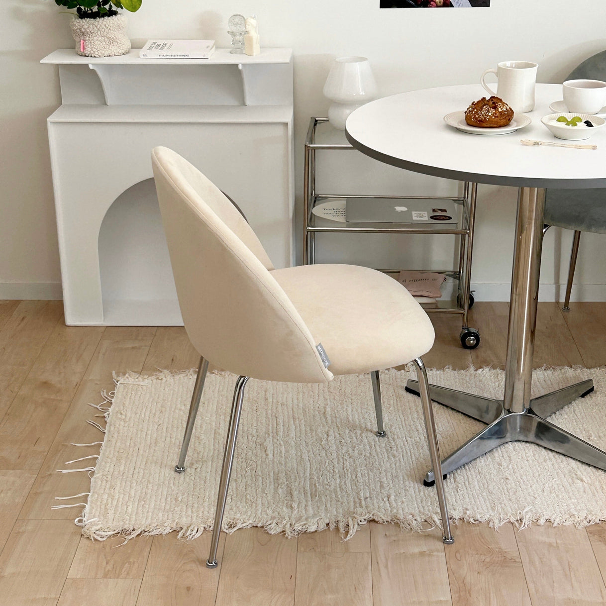 BR-3137-Roomnhome-Roomnhome｜ベルベットダイニングチェア