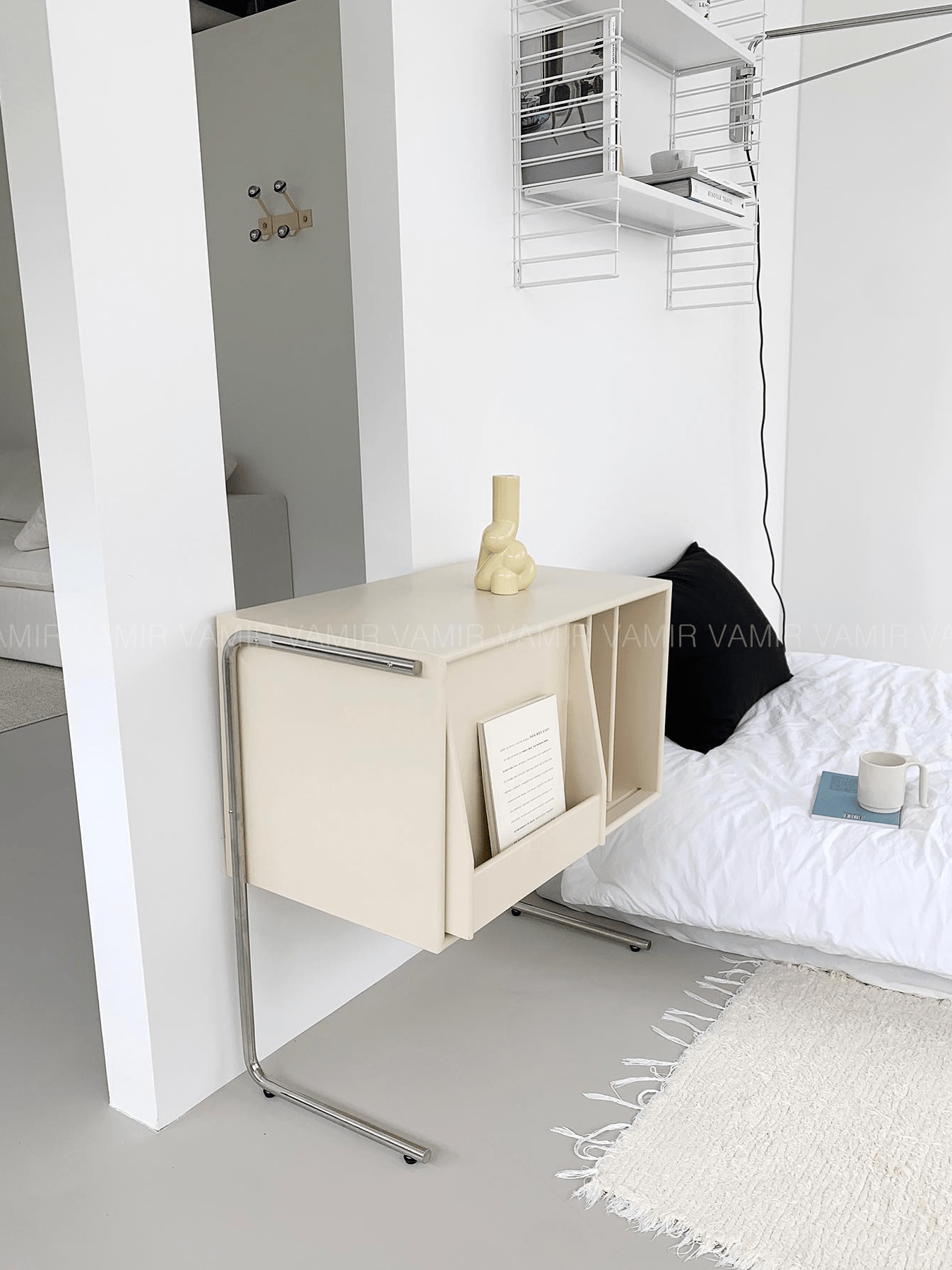 BR-4813-vamir-vamir マガジンラック｜butter stainless magazinerack side table