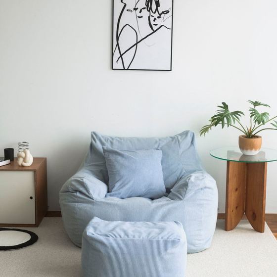 Powder Blue のソファ